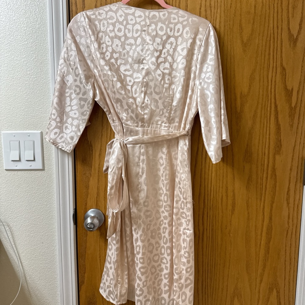 Savannah Jane Chic Leopard Print Wrap Dress - image 6